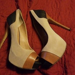 Tan combo peep toe